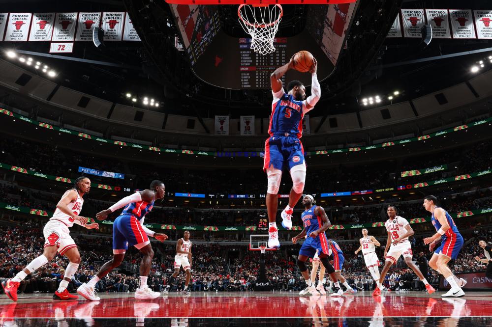 他们在篮下 他们在篮下